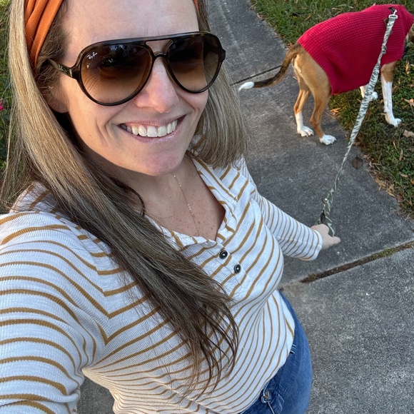 Meet your Posher, Christy - Picture 2 of 2